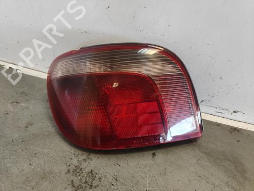 Achterlicht links TOYOTA YARIS (_P1_) 1.0 (SCP10_, SCP10R) (68 hp) 24174874