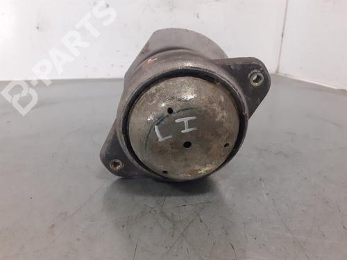 Used Engine mount MERCEDES-BENZ 124 Saloon (W124) [1984-1993]  9393280