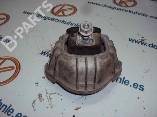 Used Engine mount BMW 3 (E90) 318 d (122 hp) 10269208