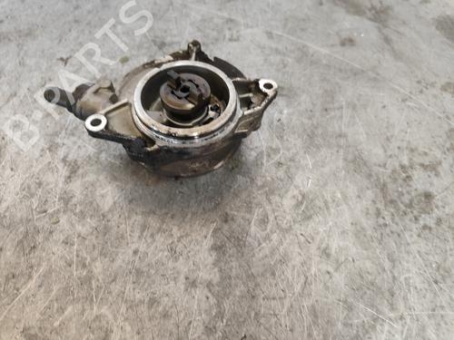 Used Vacuum pump AUDI A8 D3 (4E2, 4E8) 3.0 TDI quattro (233 hp) 27161297