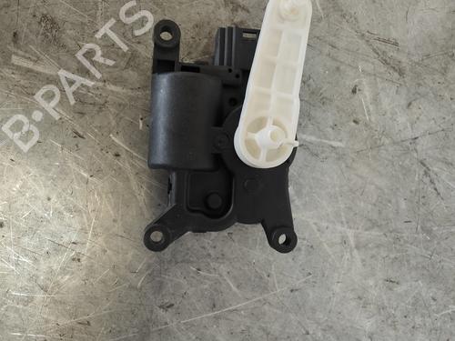 Heater blower motor JAGUAR XE (X760) 2.0 D AWD | BP29915268M62