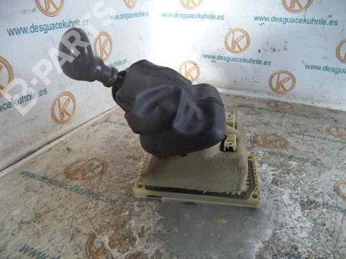 Used Gear lever RENAULT MEGANE I Classic (LA0/1_) 1.9 D (LA0A, LA0U, LA0R) (64 hp) 7430206