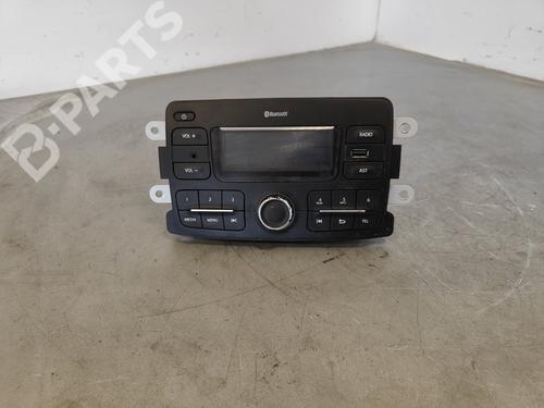 Used Radio Radio DACIA SANDERO II 1.0 SCe 75 (B8JC, B8JD) (73 hp) 11019985 11019985