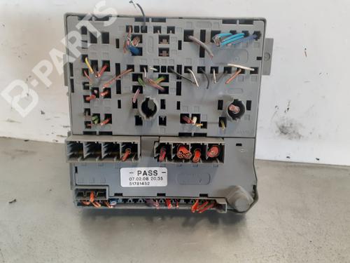 Used Fuse box FIAT 500 (312_) 1.2 LPG (312AXA1A) (69 hp) 7244079