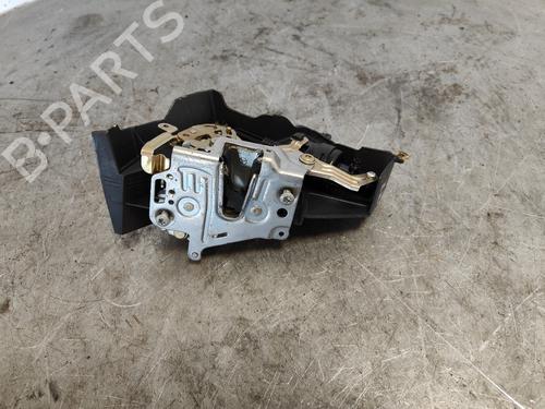 Used Rear left lock MERCEDES-BENZ E-CLASS (W210) E 240 (210.061) (170 hp) 26385535