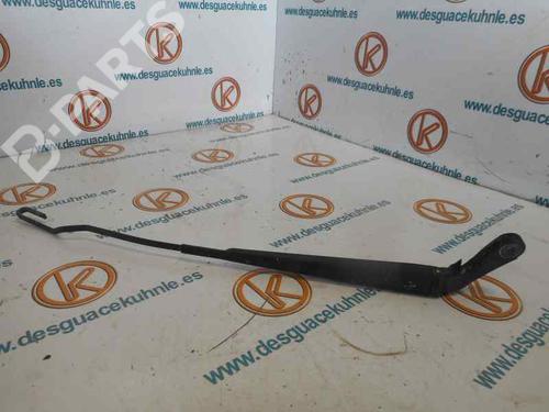 Used Front windshield wiper arm CHRYSLER VOYAGER / GRAND VOYAGER III (GS_, NS_) [1992-2001]  6630970
