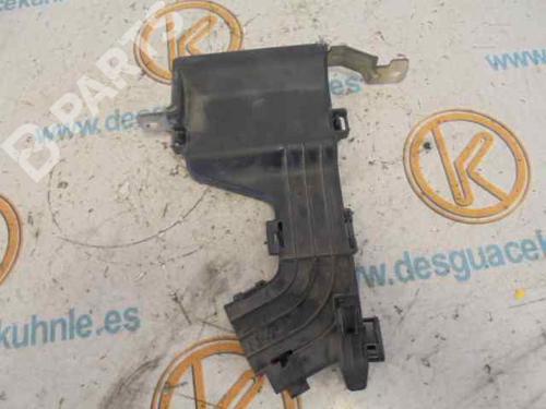 Sikringsdåse RENAULT MEGANE III Hatchback (BZ0/1_, B3_) 1.9 dCi (BZ0N, BZ0J) (131 hp) 4764035