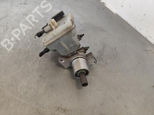 Used Brake master cylinder OPEL VIVARO A Van (X83) 2.5 DTI (F7) (135 hp) 13547877