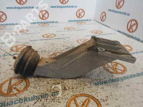 Used Engine mount BMW 5 (E39) 528 i (193 hp) 10269487