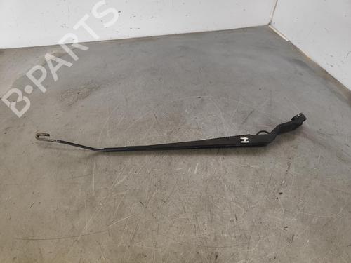 Used Front windshield wiper arm TOYOTA CELICA Coupe (_T23_) 1.8 16V VT-i (ZZT230_, ZZT230) (143 hp) 12515899