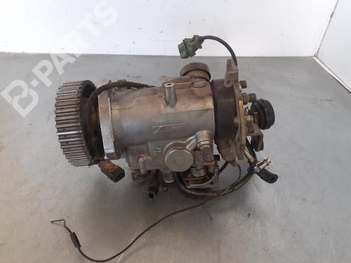 Used Injection pump VOLVO S40 I (644) 1.9 TD (90 hp) 7647643