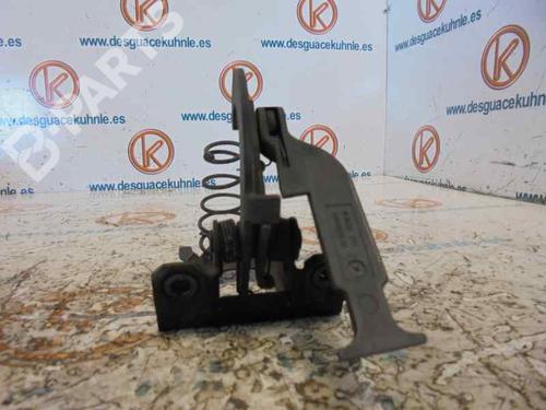 Used Hood lock MERCEDES-BENZ E-CLASS (W210) E 270 CDI (210.016) (170 hp) 8780412