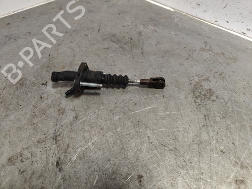 Used Clutch slave cylinder OPEL ZAFIRA A MPV (T98) 2.0 DTI 16V (F75) (101 hp) 25378359