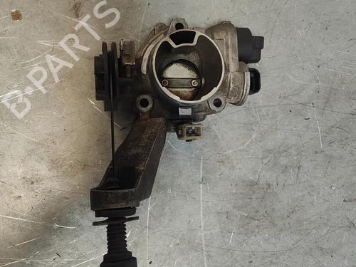 Used Throttle body RENAULT CLIO I (B/C57_, 5/357_) [1990-1999]  15891681