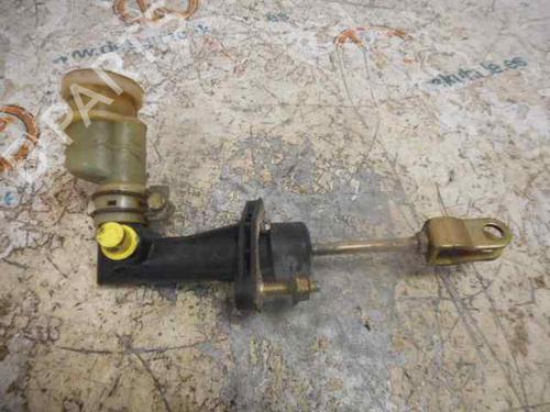Used Clutch slave cylinder HYUNDAI SONATA IV (EF) 2.0 16V (136 hp) 14181021