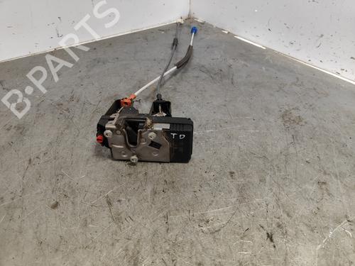 Used Rear right lock OPEL ZAFIRA A MPV (T98) 2.0 DTI 16V (F75) (101 hp) 24659588