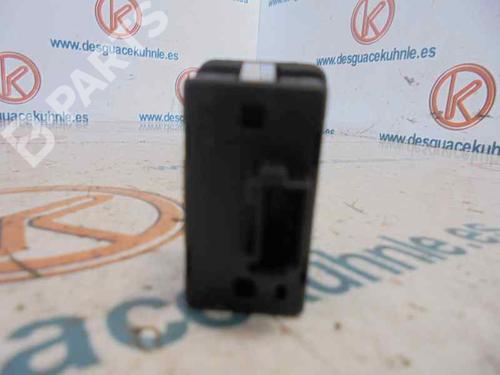 Left front window switch BMW 5 (E39) 523 i | BP2449615I27 