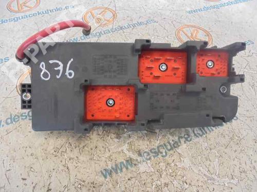 Fuse box OPEL VECTRA C (Z02) 1.9 CDTI (F69) | BP2496557E1 