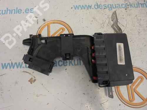 Fuse box RENAULT MEGANE III Hatchback (BZ0/1_, B3_) 1.2 TCe (BZ2B, BZ11) V01043210813 |