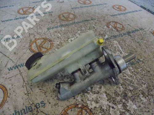 Hovedbremsecylinder RENAULT MEGANE II Saloon (LM0/1_) 1.9 dCi (LM0G, LM1G, LM2C) (120 hp) 2447513