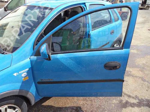 Used Left front door OPEL CORSA C (X01) 1.7 DI (F08, F68) (65 hp) 2467370