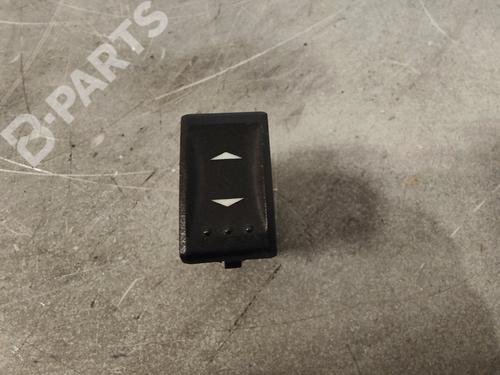 Used Right rear window switch FORD MONDEO III Saloon (B4Y) [2000-2007]  11133551