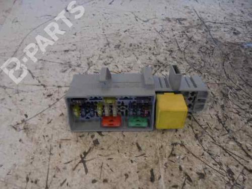 Sikringsdose RENAULT MEGANE II Saloon (LM0/1_) [2003-2025]  6121017
