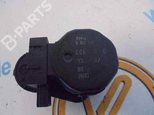 Moteur de chauffage BMW 5 Touring (E61) 525 d (197 hp) 8753755