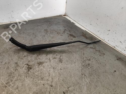 Used Front windshield wiper arm RENAULT CLIO IV (BH_) [2012-2021]  27604165