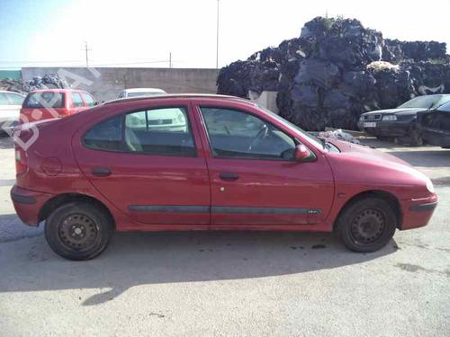 Interior roof light RENAULT MEGANE I (BA0/1_) 1.4 16V (BA0D, BA1H, BA0W, BA10) | BP7428259I8 