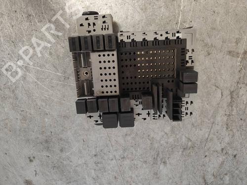 Sikringsdose Sikringsdose VOLVO S60 I (384) [2000-2010] 39718675 39718675