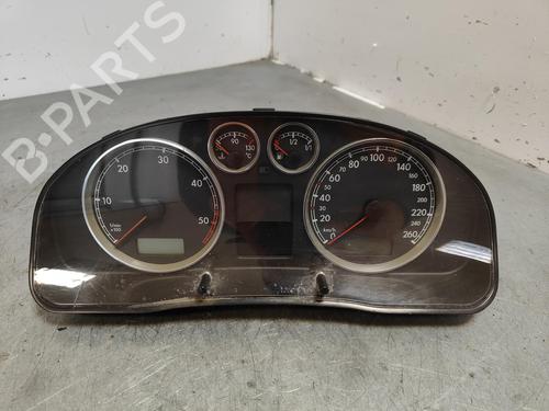 Used Instrument cluster VW PASSAT B5.5 (3B3) [2000-2005]  16854356