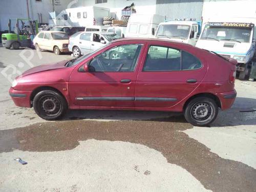 Interior roof light RENAULT MEGANE I (BA0/1_) 1.4 16V (BA0D, BA1H, BA0W, BA10) | BP7428259I8 