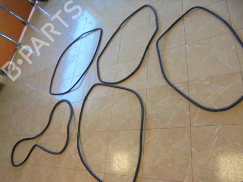 Used Rubber door seal PORSCHE CAYENNE (9PA) 3.6 (290 hp) 14185123