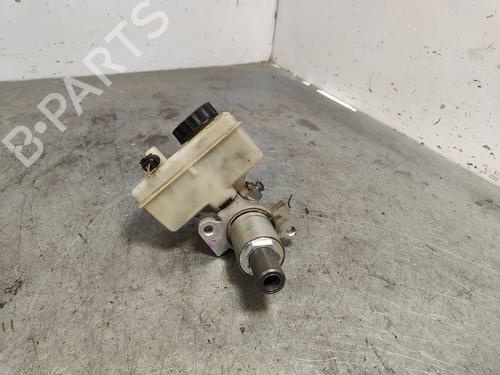 Used Brake master cylinder Brake master cylinder MERCEDES-BENZ S-CLASS (W220, V220) S 320 CDI (220.026, 220.126) (197 hp) 39693949 39693949