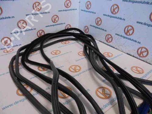 Used Rubber door seal BMW 5 Touring (E61) 525 d (197 hp) 14184020