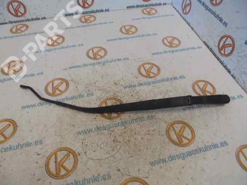 Used Front windshield wiper arm KIA SPORTAGE II (JE_, KM_) [2004-2011]  4607536