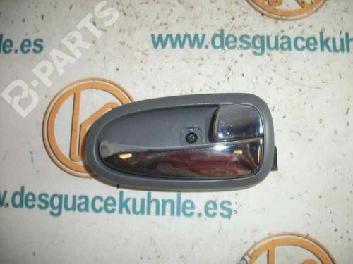 Used Front right interior door handle HYUNDAI SONATA IV (EF) 2.0 16V (136 hp) 3219007