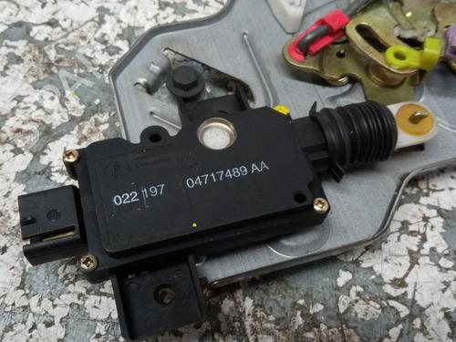 Rear left lock CHRYSLER VOYAGER IV (RG, RS) 3.3 | BP2473882C100 