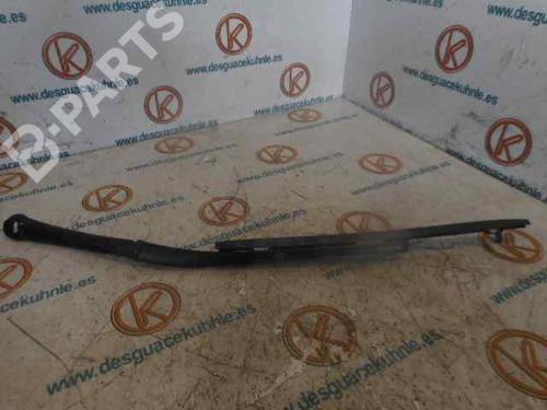 Used Front windshield wiper arm BMW 5 (E39) 528 i (193 hp) 6631087