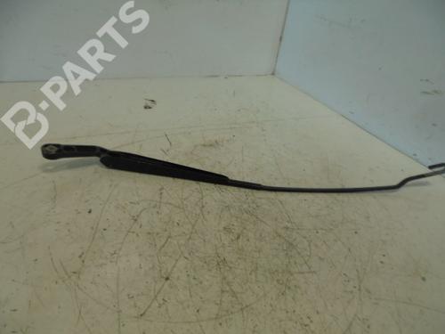 Used Front windshield wiper arm VW GOLF IV (1J1) 1.9 TDI (90 hp) 6897959