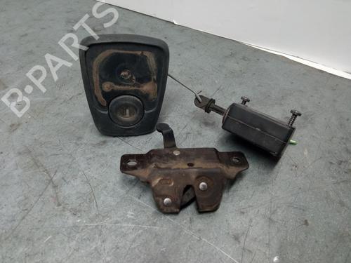 Used Tailgate lock PEUGEOT 106 II (1A_, 1C_) 1.5 D (57 hp) 17906033