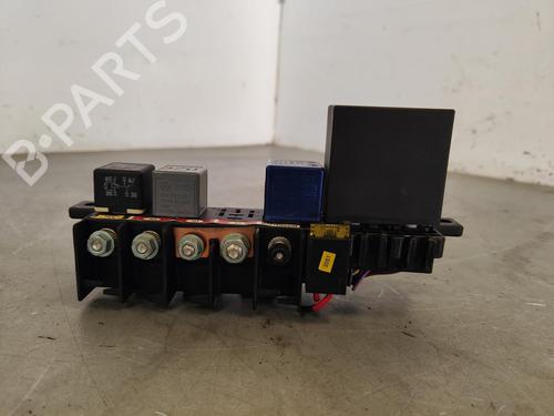 Used Fuse box VW PASSAT B5.5 (3B3) [2000-2005]  15734979