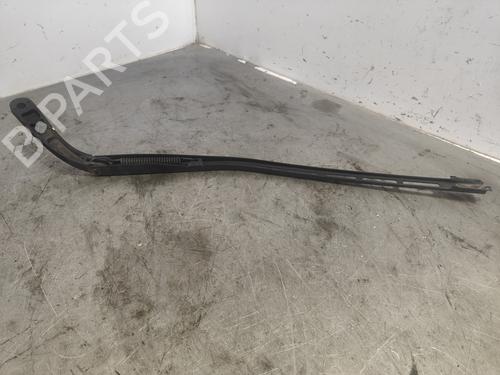 Used Front windshield wiper arm PEUGEOT 307 Break (3E) [2002-2009]  26680303