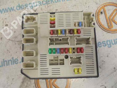 Used Fuse box RENAULT MEGANE III Hatchback (BZ0/1_, B3_) 1.9 dCi (BZ0N, BZ0J) (131 hp) 4764032