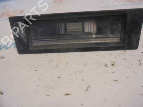Używane Lampa oświetlenia tablicy rejestracyjnej ALFA ROMEO GT (937_) 1.9 JTD (937CXN1B) (150 hp) 14183171
