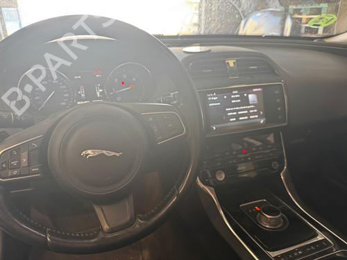 Switch JAGUAR XE (X760) 2.0 D AWD | BP29584921I30 