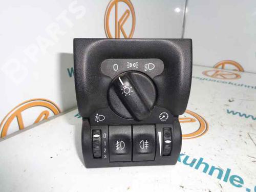 Used Headlight switch OPEL VECTRA B (J96) 1.6 i 16V (F19) (100 hp) 2448455