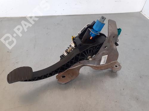 Used Clutch pedal Clutch pedal RENAULT MEGANE III Hatchback (BZ0/1_, B3_) 1.9 dCi (BZ0N, BZ0J) (131 hp) 8781060 8781060