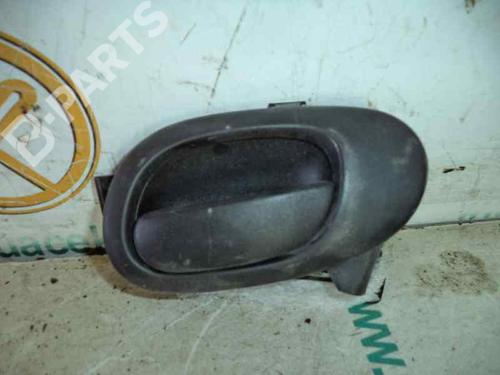 Poignée intérieure avant droite PEUGEOT 206 Hatchback (2A/C) 1.9 D (69 hp) 3219780